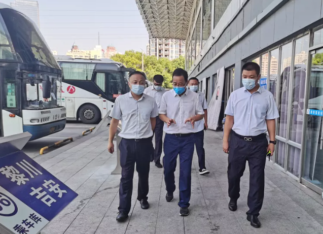 穆孫祥一行督導檢查徐坊客運站、長途汽車站 疫情防控、文明創(chuàng)建等工作