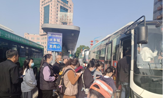 鷹潭公交：多措并舉 有力保障市民旅游出行