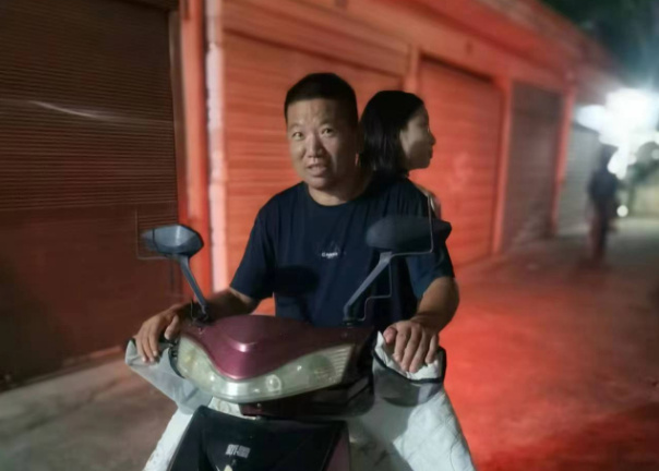 景德鎮(zhèn)長運(yùn)：小女生晚班車錯過站　駕駛員電動車送回家