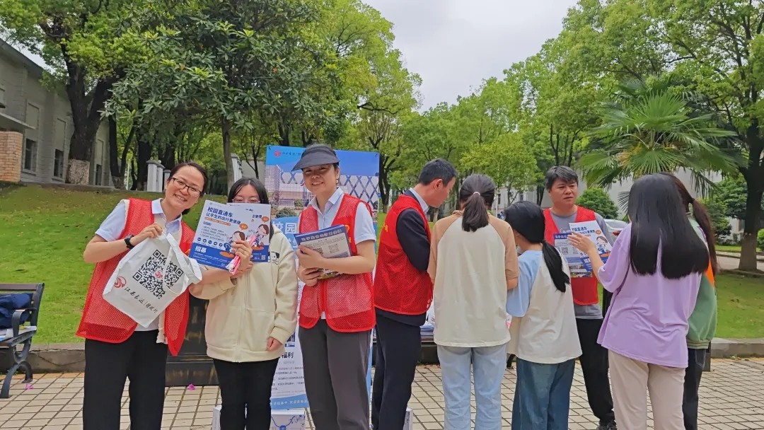 都市城際公交：“五一”校園直通車地推活動(dòng)正式啟動(dòng)